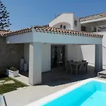 Maluva - *